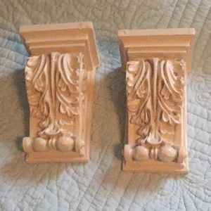Resin corbels